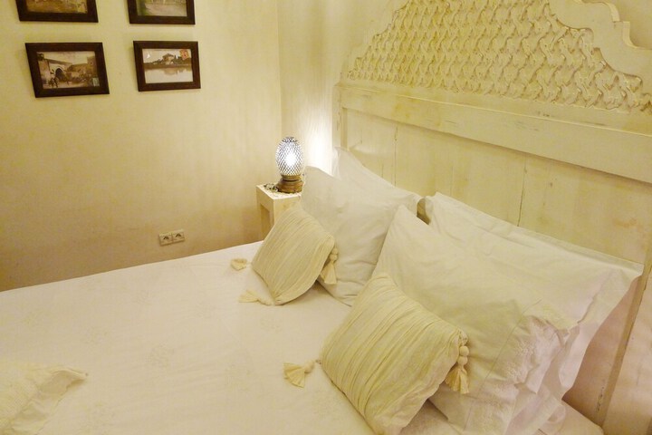 Room 32 of 119