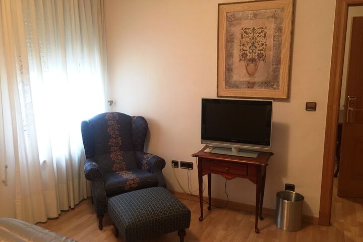 Room 9 of 52
