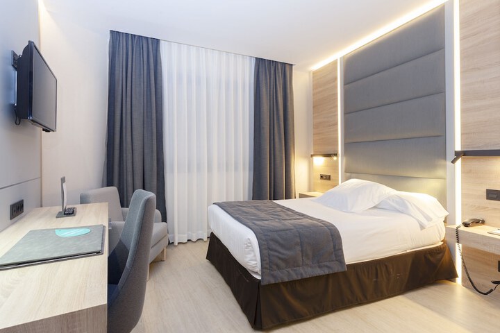 Room 15 of 81