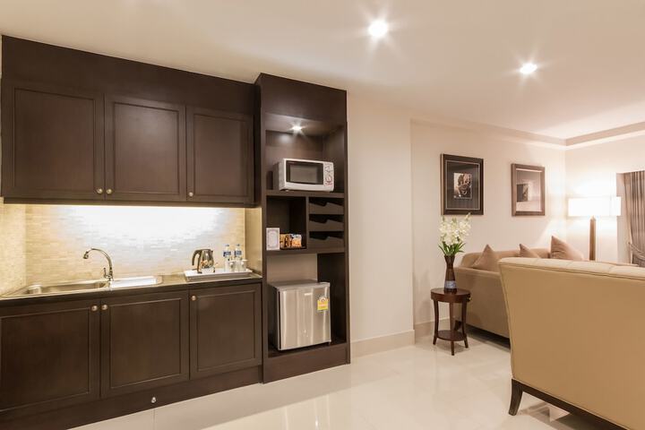 Room 10 of 49