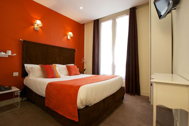 Room 2 of 47