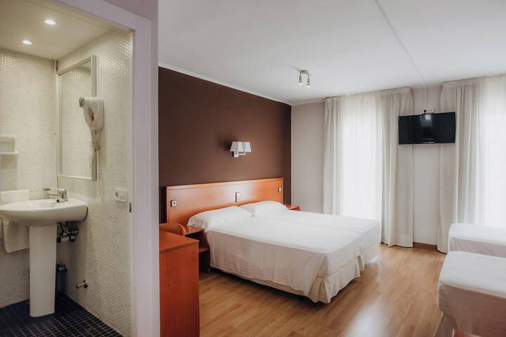 Room 12 of 81