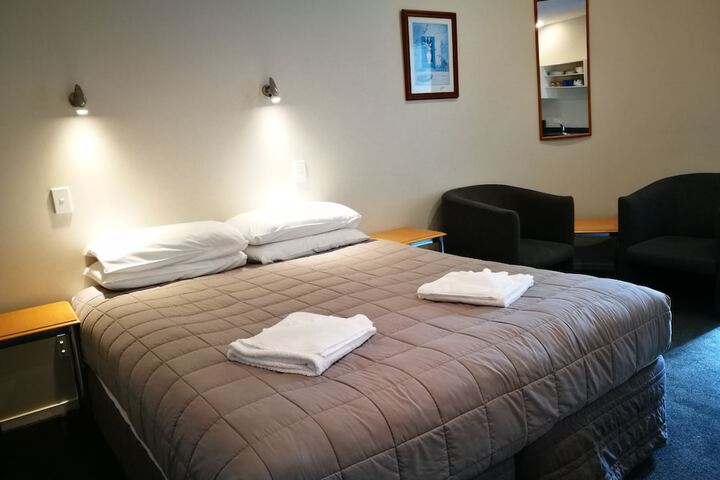 Room 26 of 63