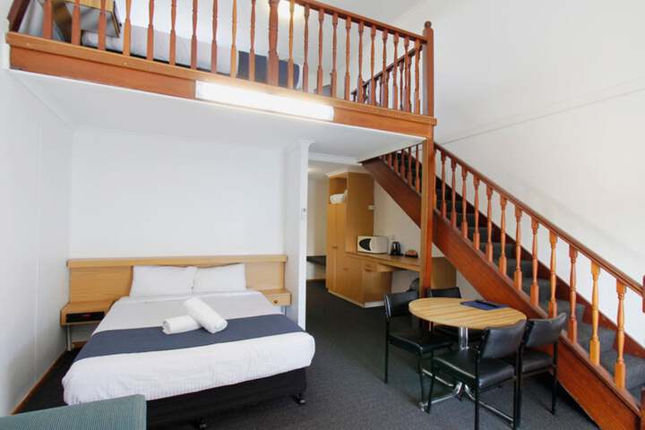 Room 35 of 60