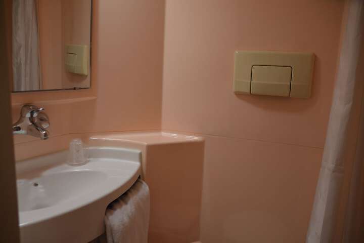 Room 17 of 29
