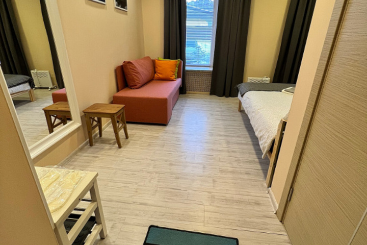 Room 9 of 17