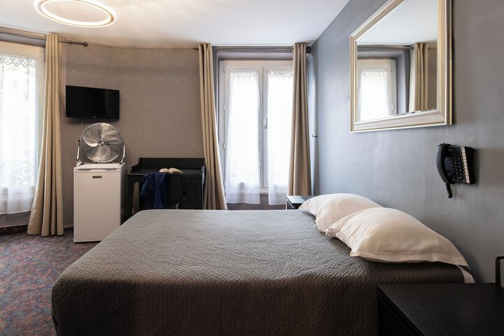 Room 3 of 23