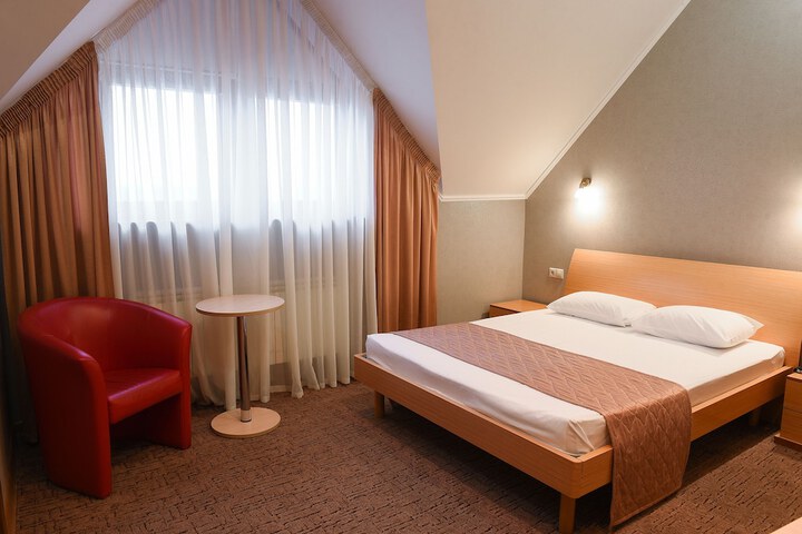 Room 15 of 35