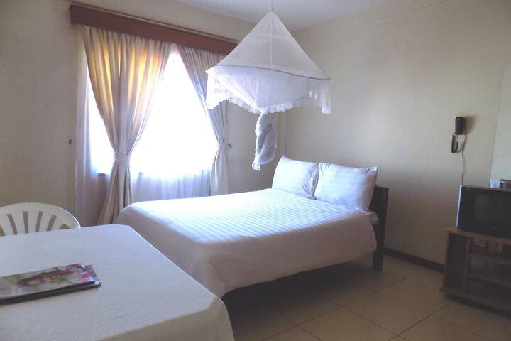 Room 9 of 24