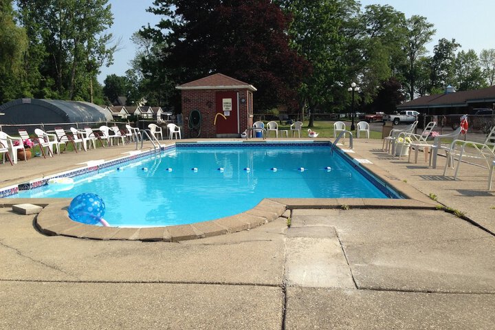 Pool 58 of 81