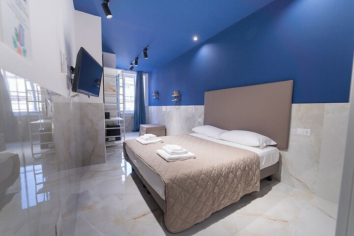 Room 44 of 309