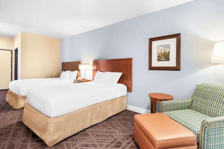2 Double Beds (2 of 7)