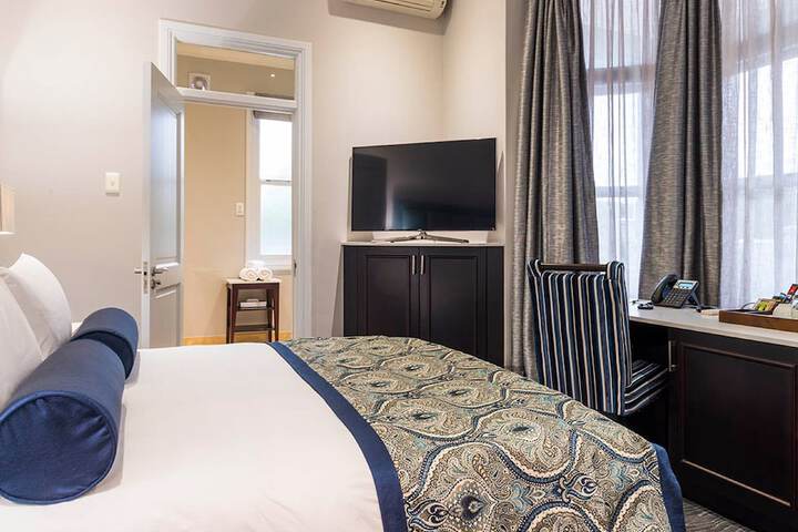 Room 3 of 31