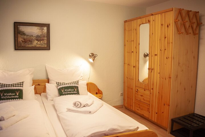 Room 11 of 26