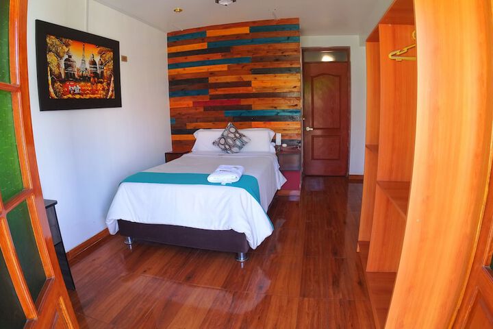 Room 17 of 30