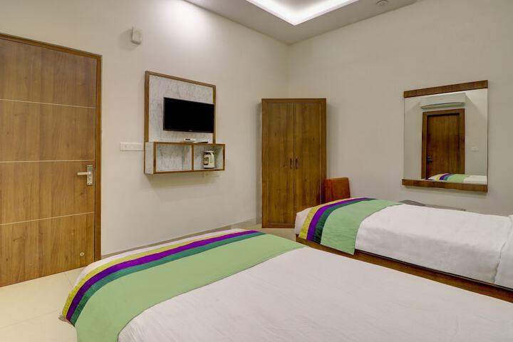 Room 9 of 49