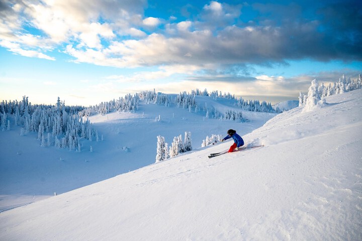 Skiing