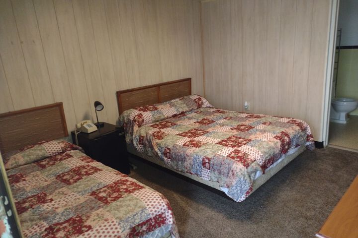 Classic Double Room 2 Double Beds (7 of 17)