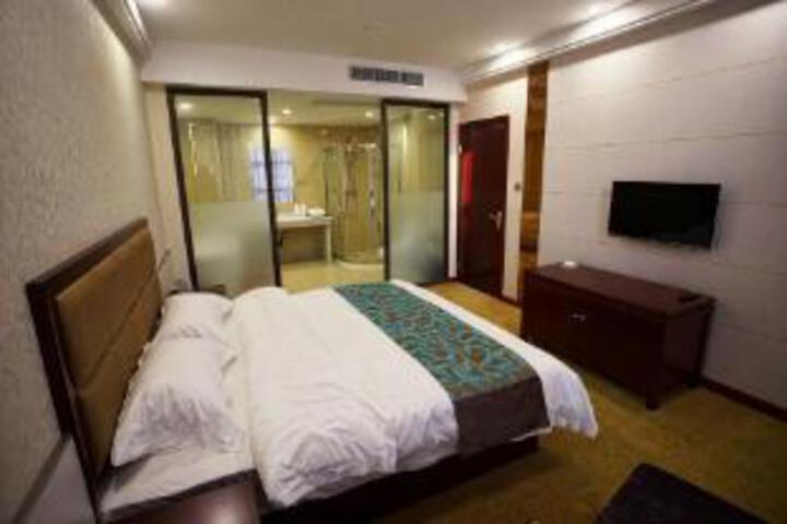 Room 6 of 6