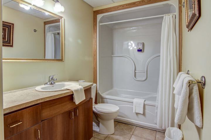 Room 14 of 33