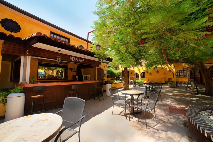 Terrace/Patio 5 of 8