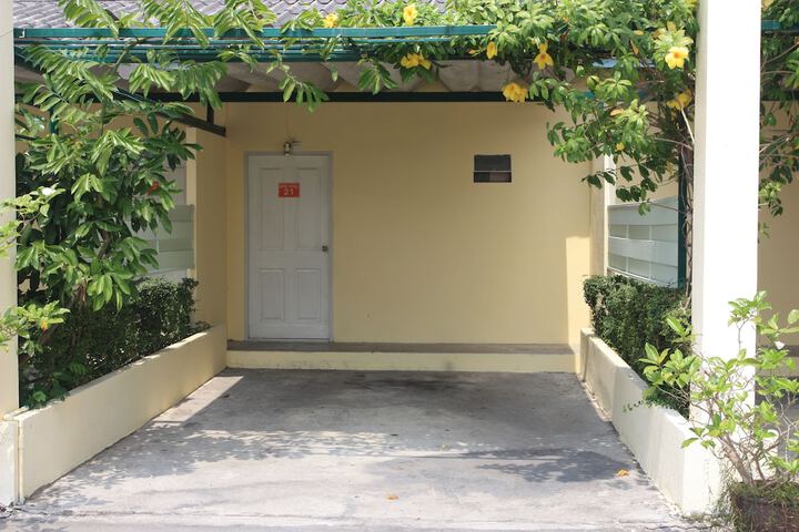 Room 6 of 20