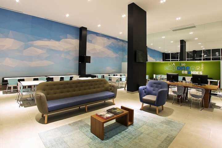 Guest Lobby
