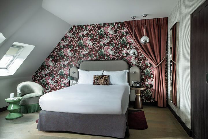 Room 48 of 141