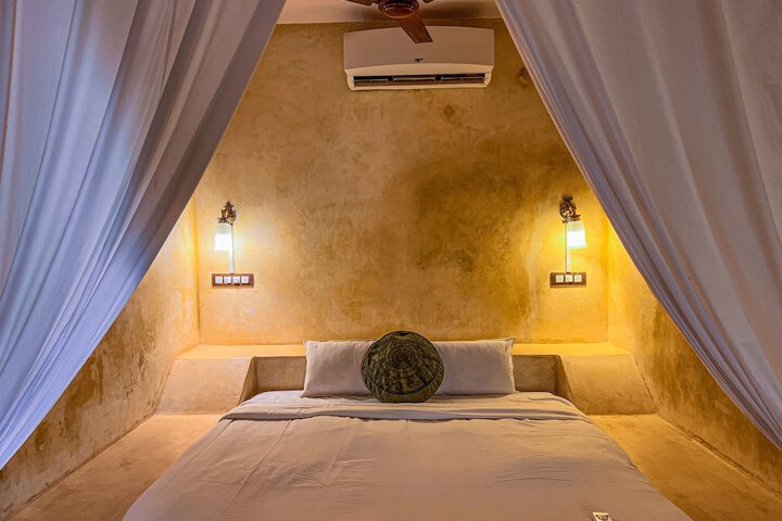 Room 9 of 49