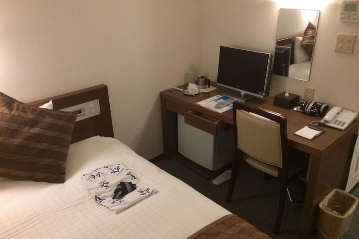 Room 5 of 21