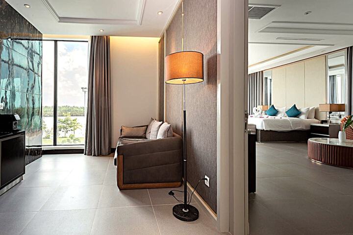 Room 54 of 313