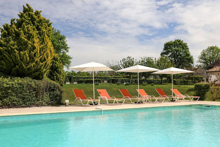 Pool 42 of 75