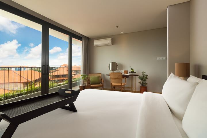 Room 4 of 85