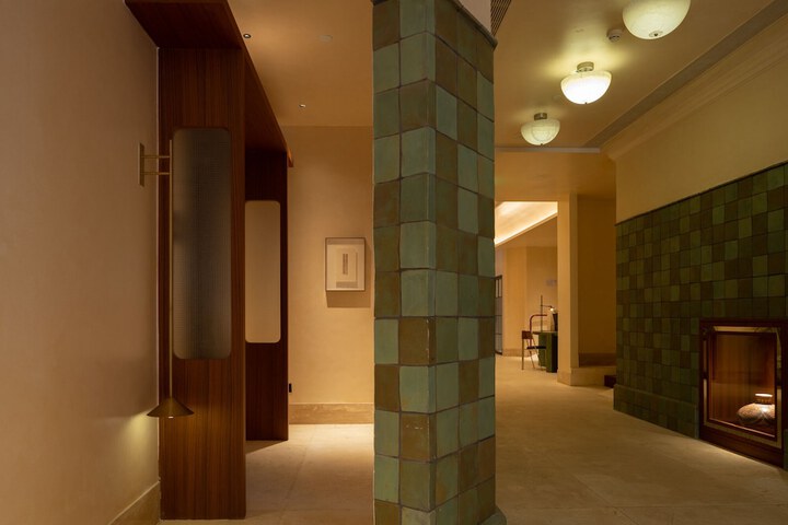 Hotel Interior 7 of 79
