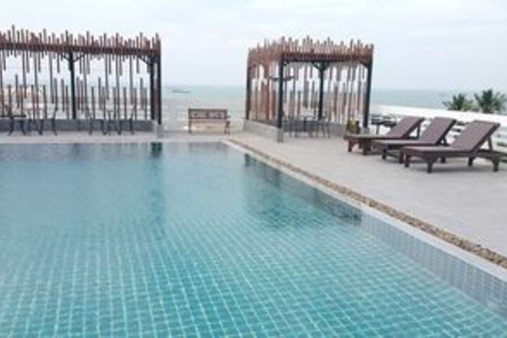 Pool 102 of 103