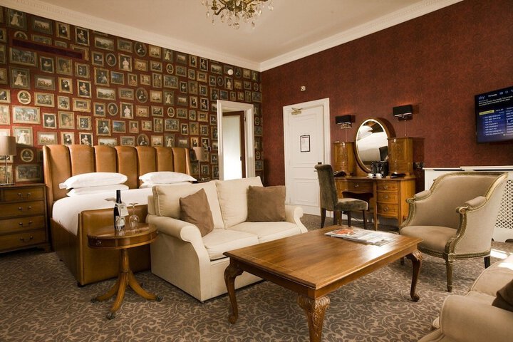 Room 25 of 70