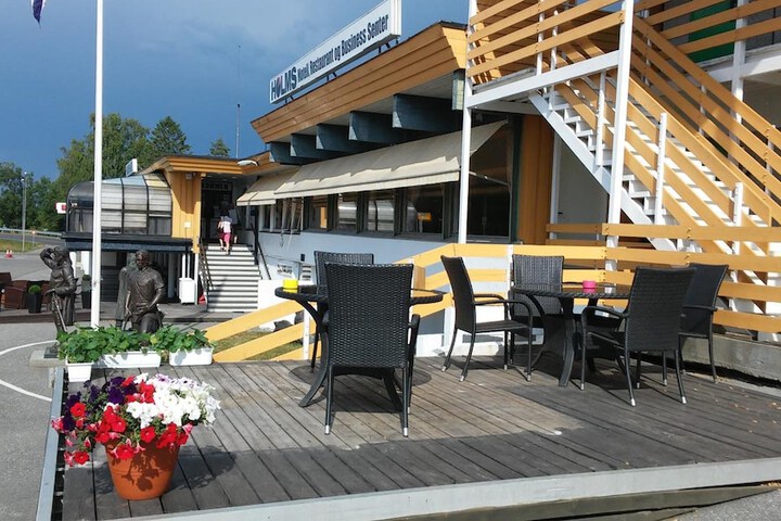 Terrace/Patio 14 of 34