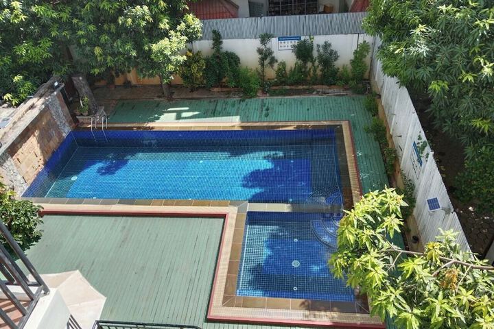 Pool 19 of 27