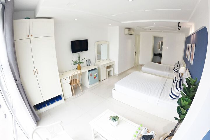 Room 27 of 70