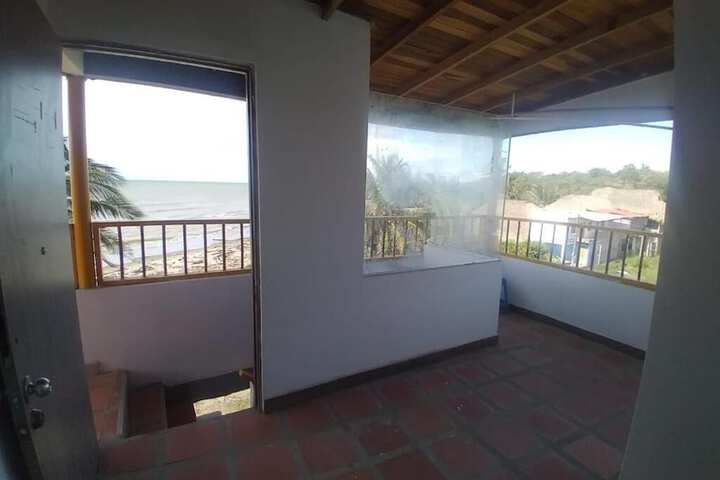Room 4 of 15