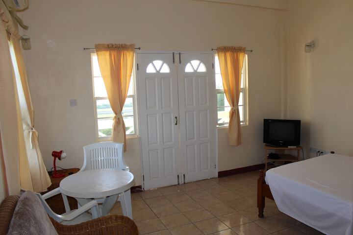 Room 8 of 70