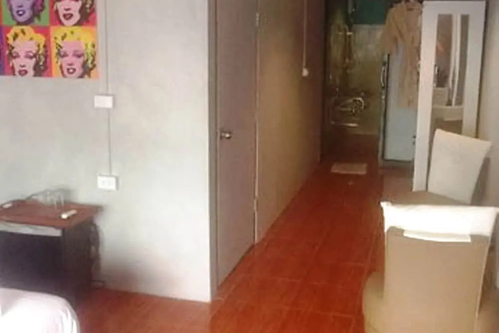 Room 2 of 11