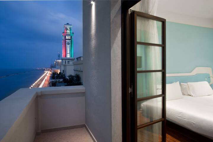 Room 20 of 49