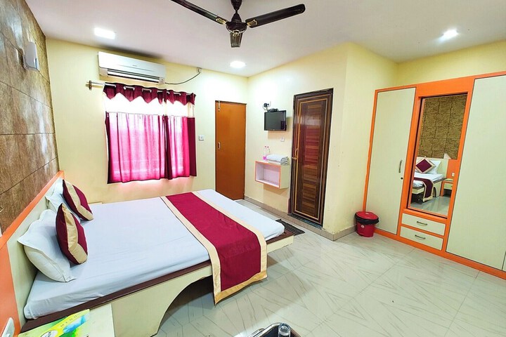 Room 12 of 29