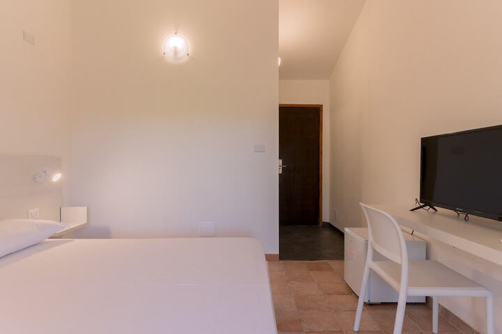 Room 16 of 134