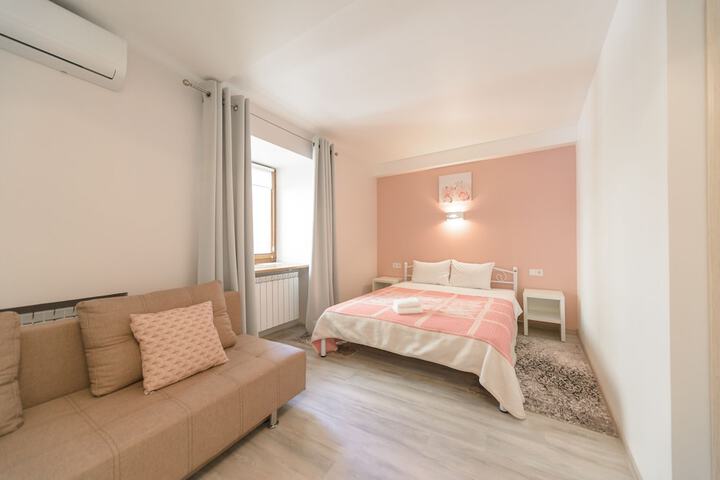 Room 35 of 108