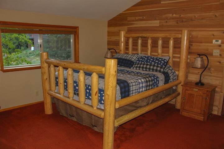 Room 2 of 95