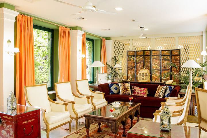Entrance & Lobby