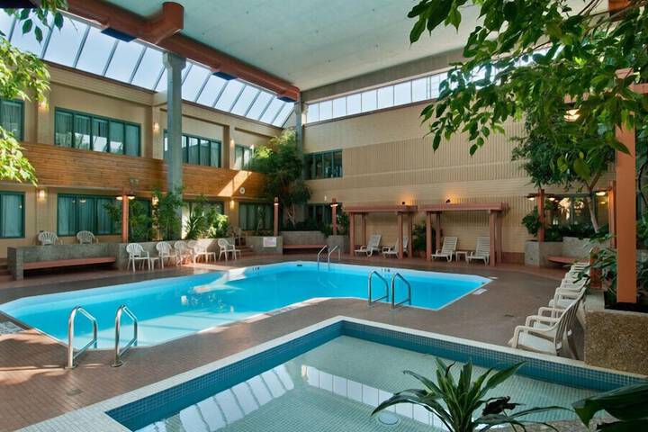 Pools & Facilities