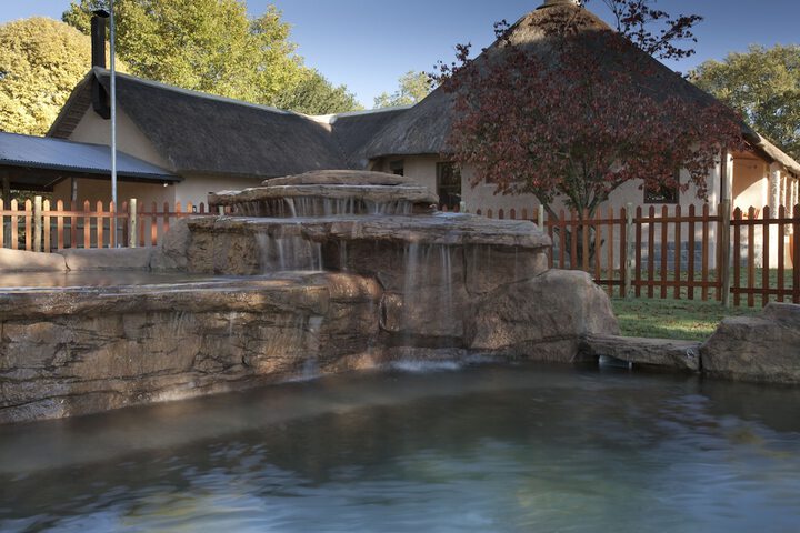 Pool 160 of 299